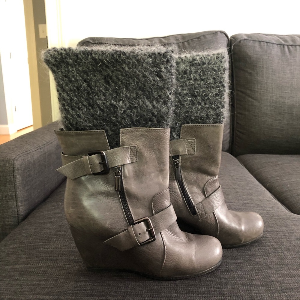 Vero Cuoio Gray Short Boots With Wedge Heel